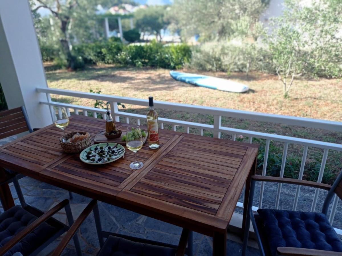 My Mediterranean Villa With Huge Garden And Own Parking Lumbarda Esterno foto